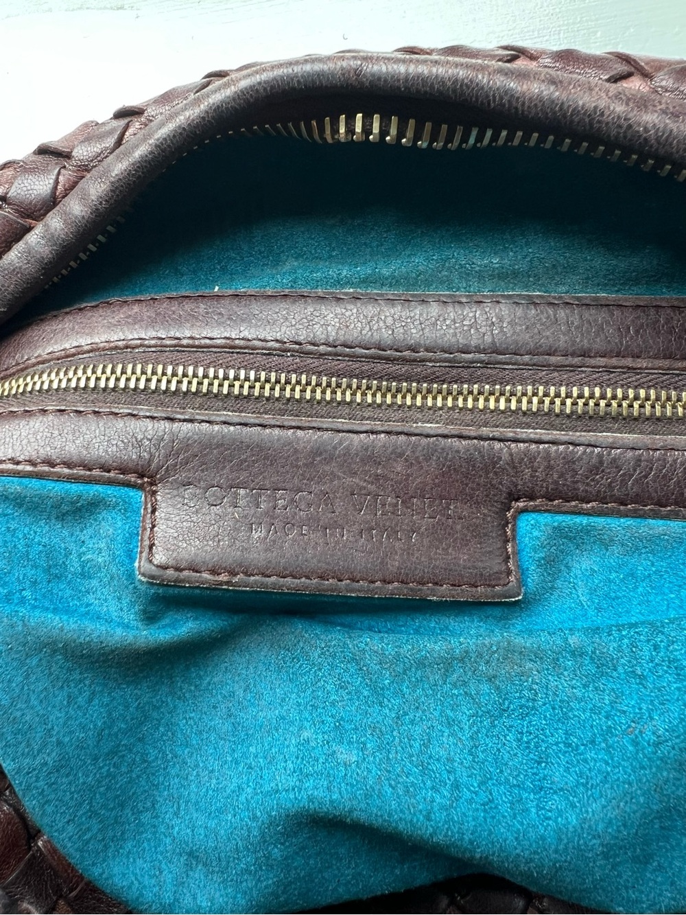 Authentic Bottega Venetta Intrecciato Shoulder Bag - Picture 3 of 11